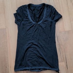 Lululemon biking t-shirt